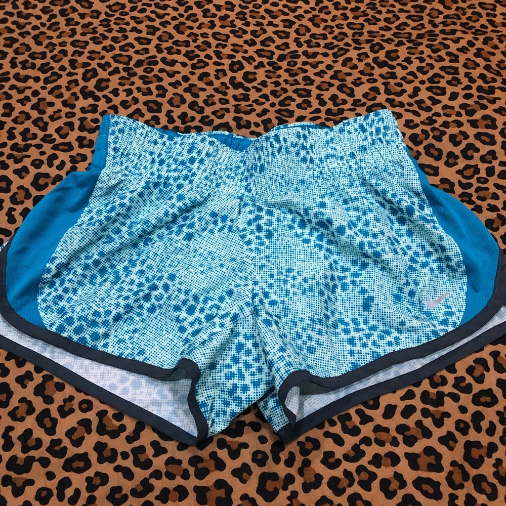 NIKE Tempo 3” Dash Running Shorts * Size XS*